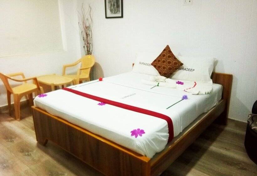 Номер Deluxe, Suradeep Residency