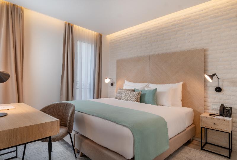 استودیوی استاندارد با چشم‌انداز دریا, Lazure Hotel & Marina