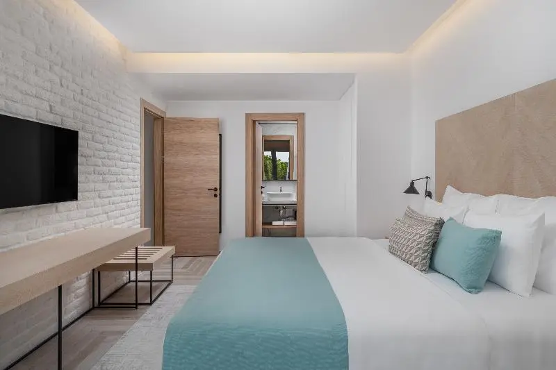 سوییت با چشم‌انداز دریا, Lazure Hotel & Marina