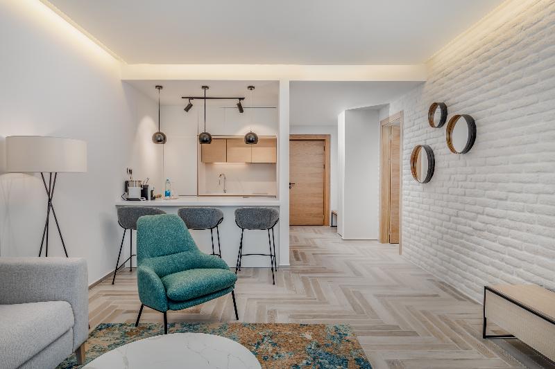 سوییت با چشمانداز دریا, Lazure Hotel & Marina