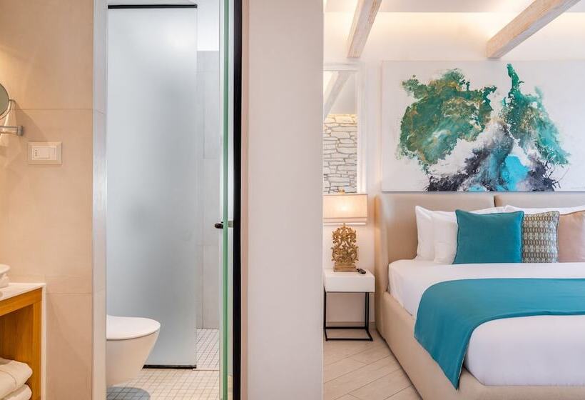 سوئیت با تخت بزرگ, Lazure Hotel & Marina