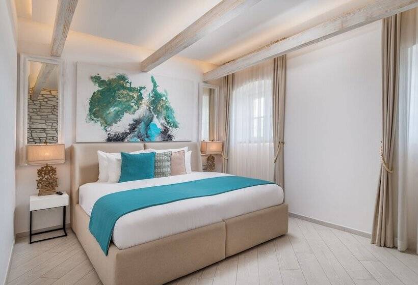 سوئیت با تخت بزرگ, Lazure Hotel & Marina