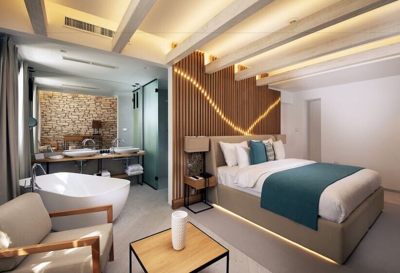 سوئیت با تخت بزرگ, Lazure Hotel & Marina