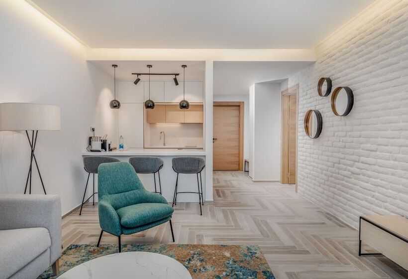 سوییت با چشمانداز دریا, Lazure Hotel & Marina