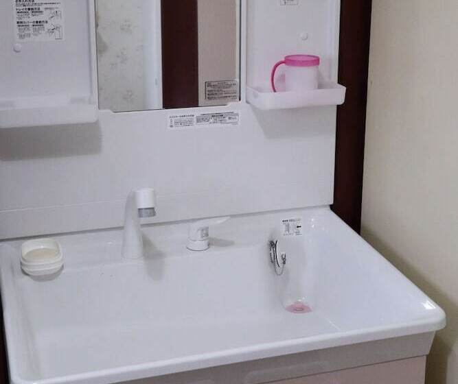 Camera Standard, B&b Hotta