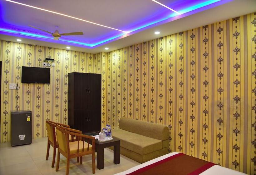 סוויטת פרמיום, Nexus L Hotels In Charbagh Lucknow