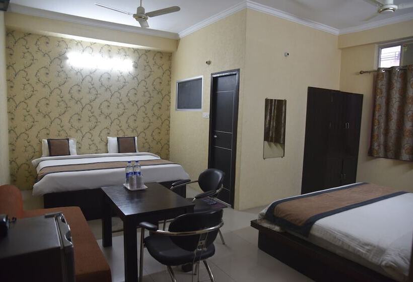 חדר משפחתי, Nexus L Hotels In Charbagh Lucknow