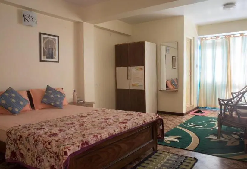 バルコニー付きデラックスルーム, Little Singamari Home Stay