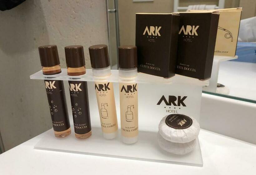 اتاق عادی, Ark