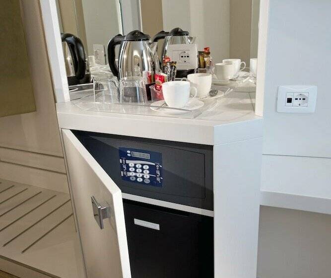 اتاق عادی, Ark