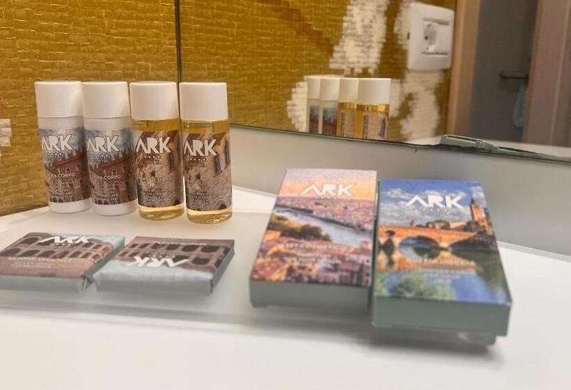 اتاق عادی, Ark