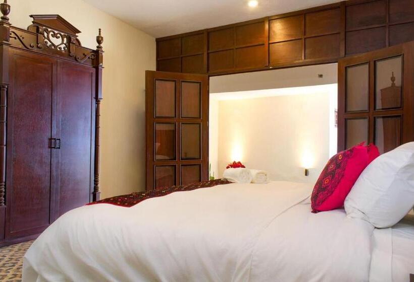 سوییت لوکس, Maculís