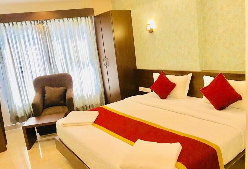 חדר אקזקיוטיב, Regalia Inn &suites