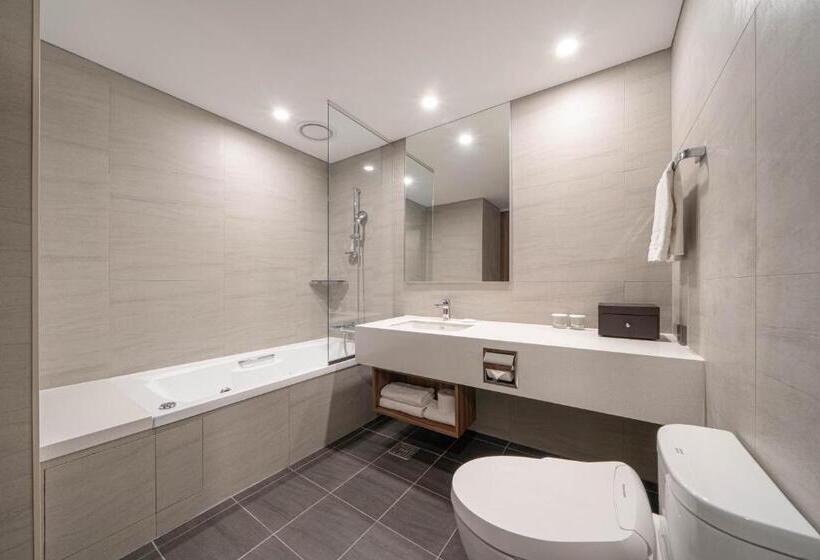جناح, Staz Hotel Ulsan