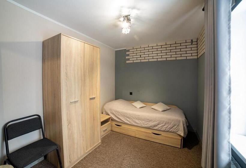 Standard Yhden Hengen Huone, Sacvoyage