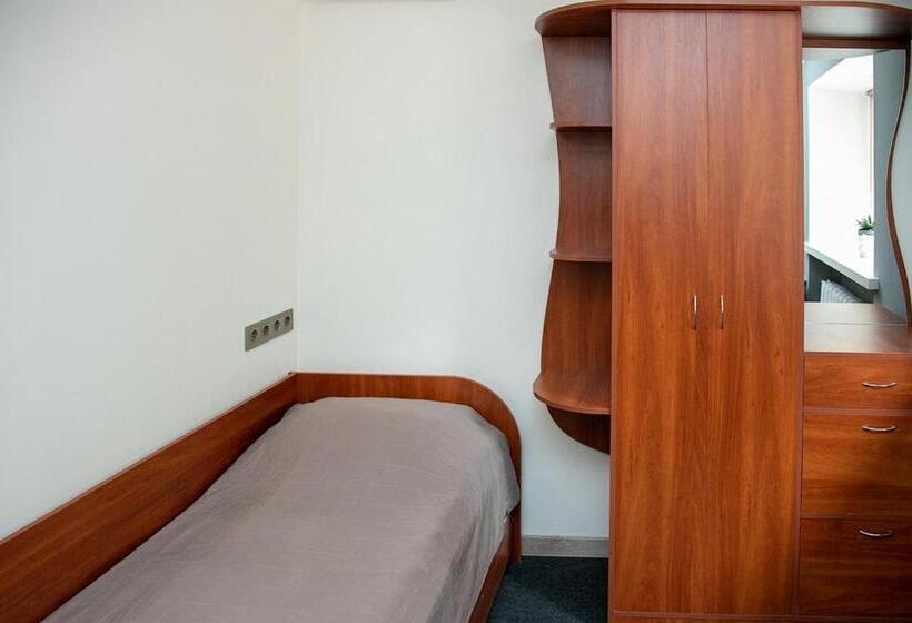 Standard Yhden Hengen Huone, Sacvoyage