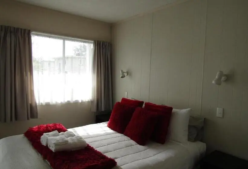 استودیوی استاندارد, Anchorage Motel