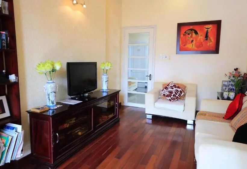 اتاق لوکس, The Hillside Homestay Hue