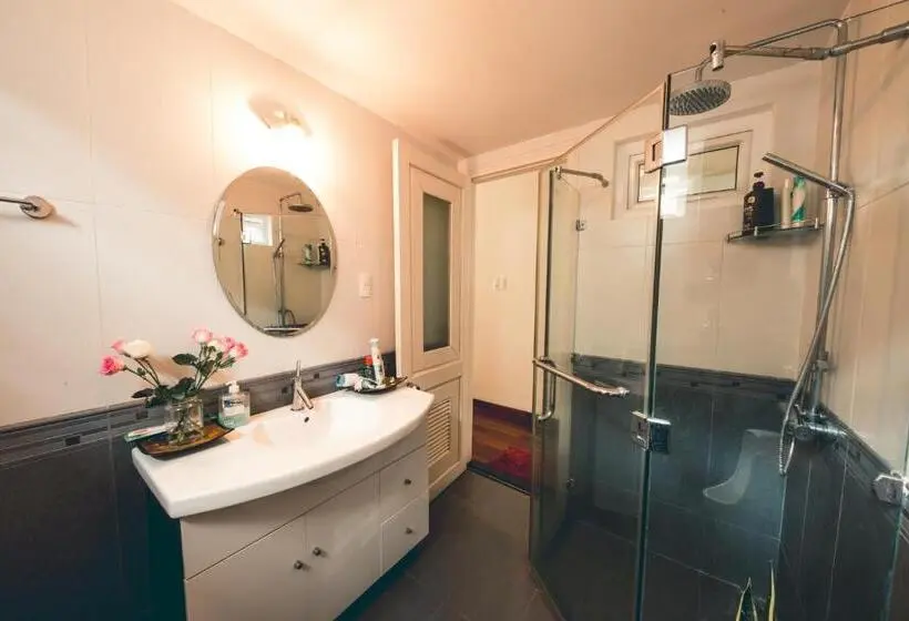 اتاق لوکس, The Hillside Homestay Hue