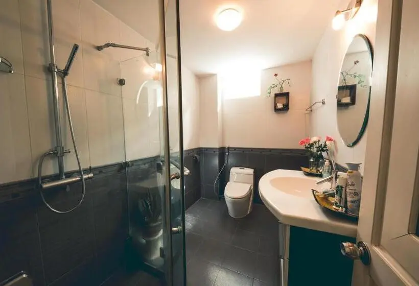 اتاق لوکس, The Hillside Homestay Hue