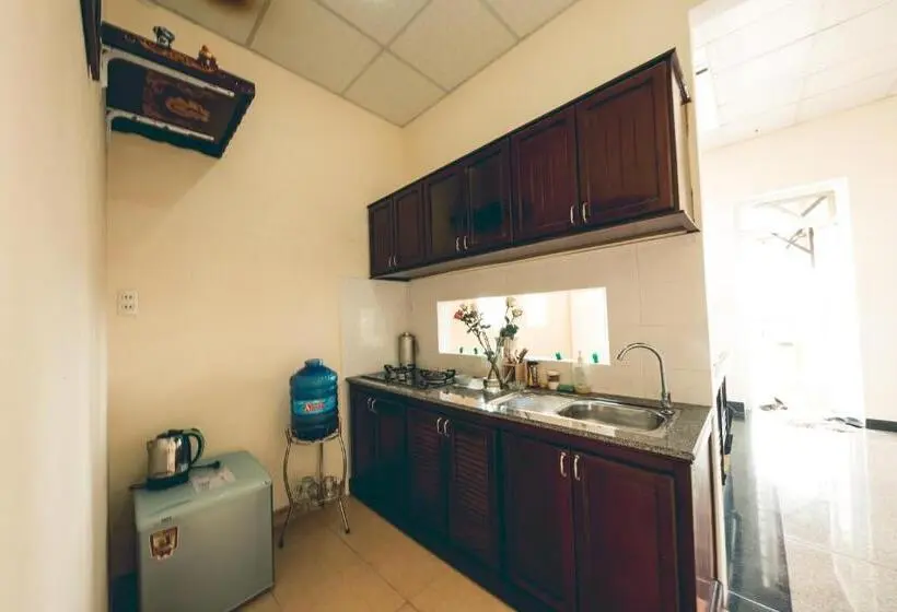 اتاق استاندارد با بالکن, The Hillside Homestay Hue