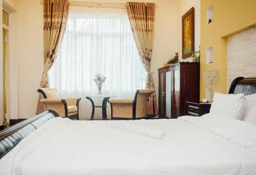 اتاق لوکس سه تخته, The Hillside Homestay Hue