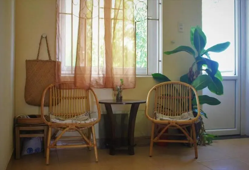 سوییت خانوادگی, The Hillside Homestay Hue