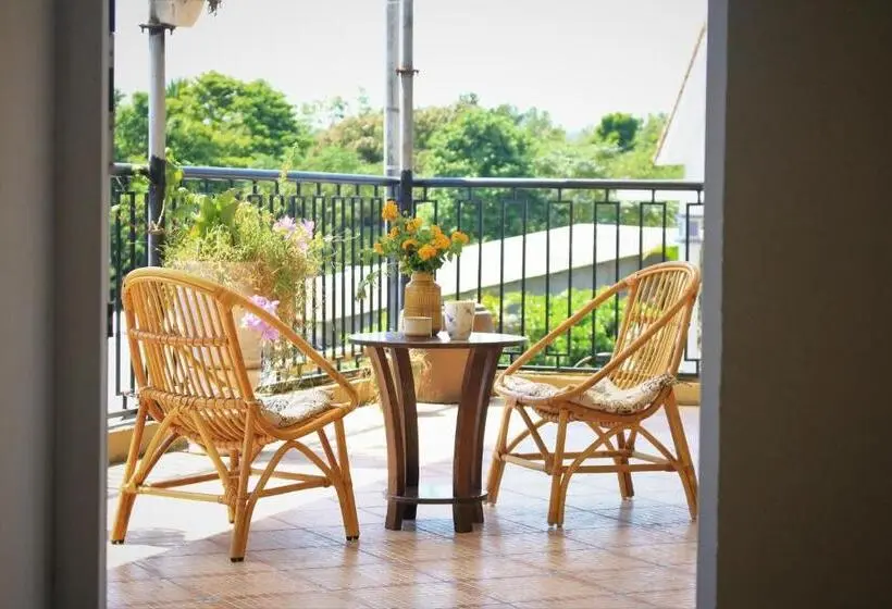 سوییت خانوادگی, The Hillside Homestay Hue