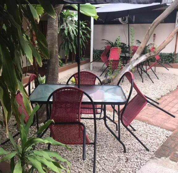 اتاق استاندارد, Don Robert