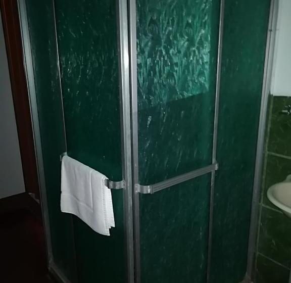 غرفة قياسية, Don Robert