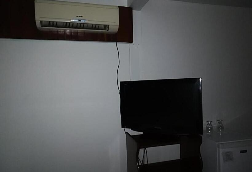 اتاق استاندارد, Don Robert