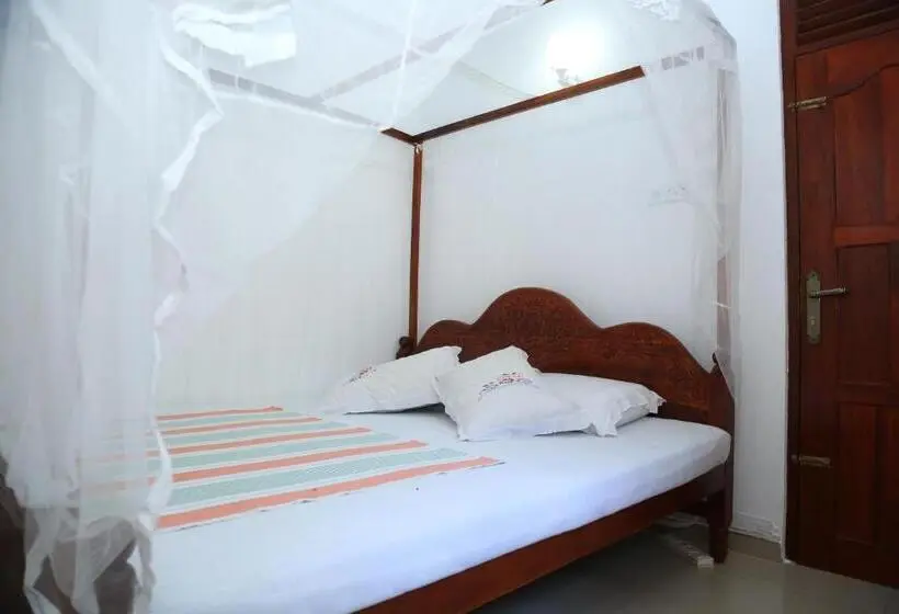 اتاق استاندارد, Gihan Guesthouse