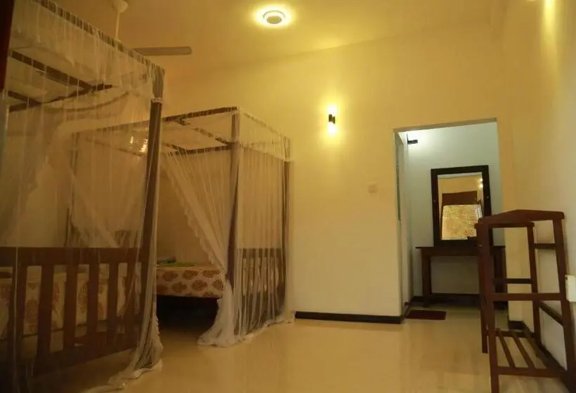 Economy Triple Room, Gihan Guesthouse