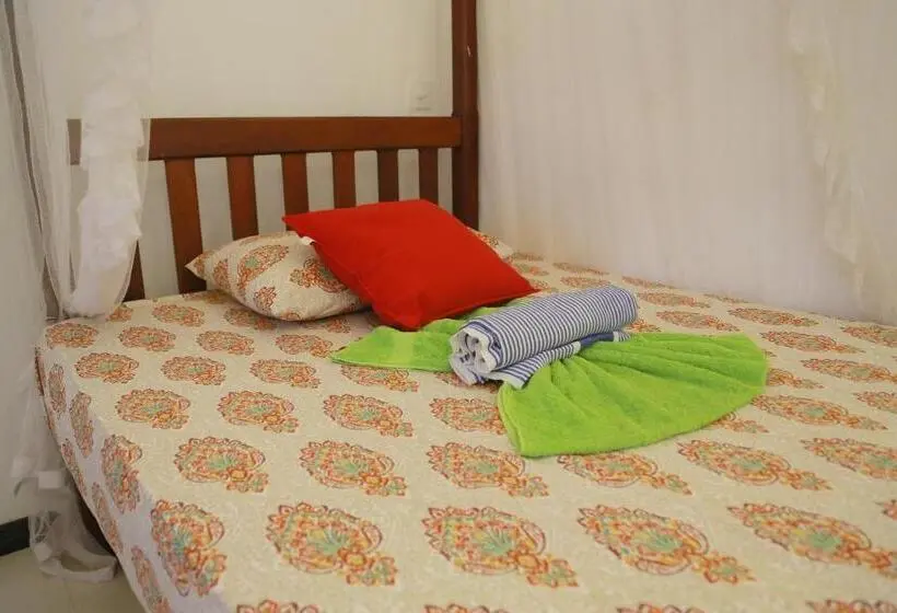 Economy Triple Room, Gihan Guesthouse