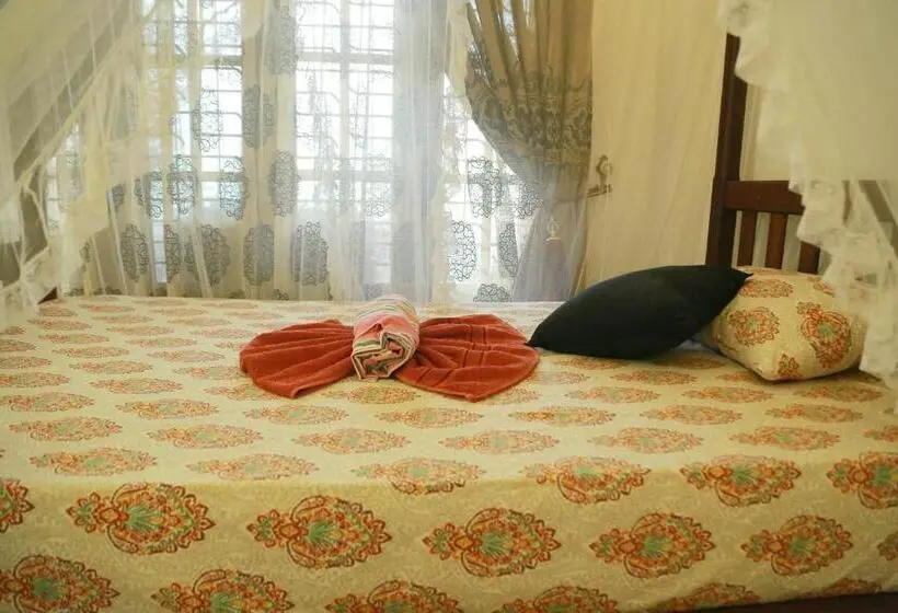 Economy Triple Room, Gihan Guesthouse
