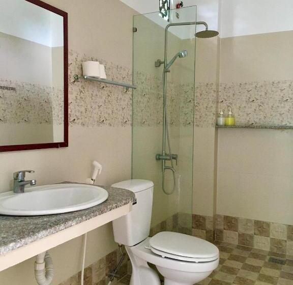 Standaard Driepersoonskamer met Balkon, May Bungalow