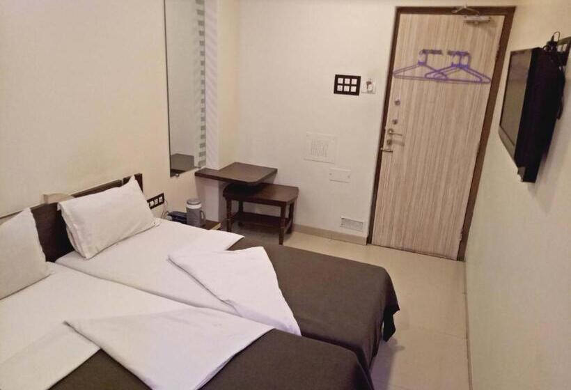 Standard-huone, Navi Mumbai