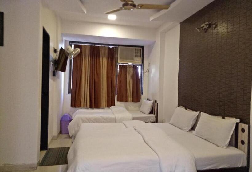 Standard Kolmen Hengen Huone, Navi Mumbai