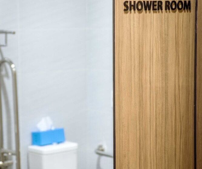 تختخواب در اتاق مشترک, Old Door Hostel & Bar