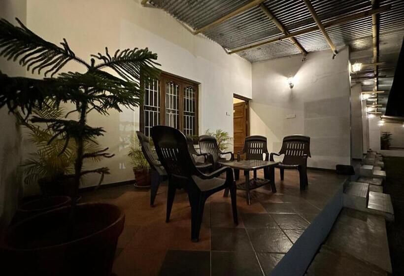 Fyrbädds Deluxerum, Singaras Coffee Country