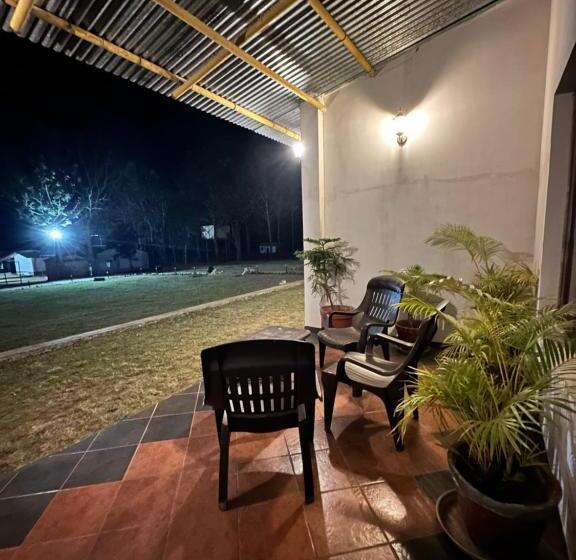 Deluxe Trippelrum, Singaras Coffee Country