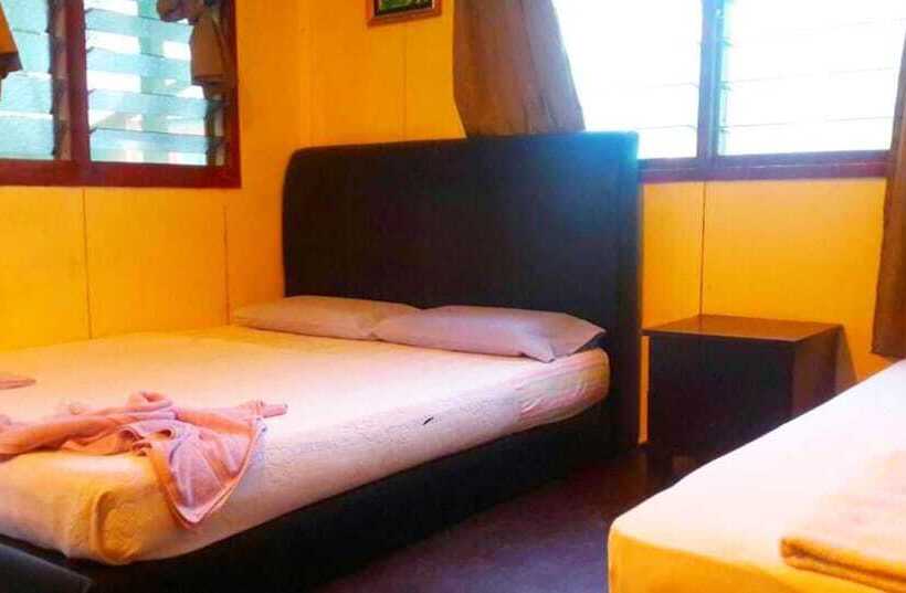 Семейный Номер, Sukau Backpackers B&b
