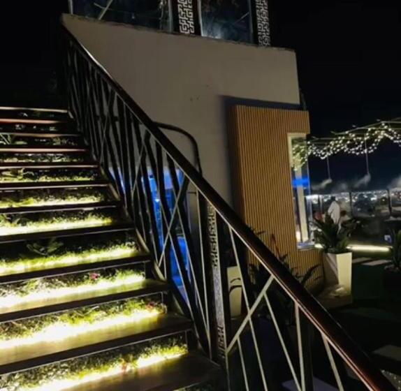 اتاق استاندارد با تخت بزرگ, Al Sharq
