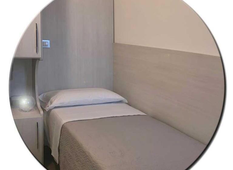 Pokój Jednoosobowy Widok Ogród, Amedea