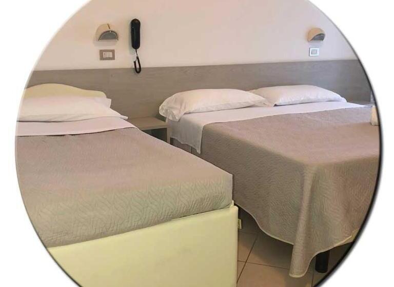 Triple Room Sea View, Amedea