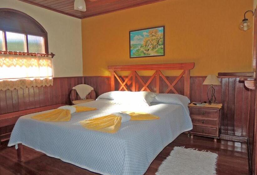 Трехместный Номер Стандарт Вид на Сад, Cantinho De Férias