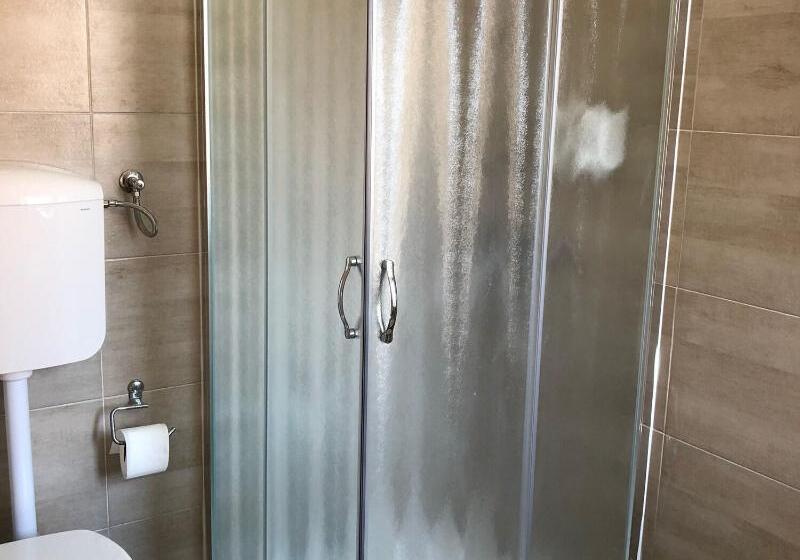 带共用浴室的标准房间, Albergo Corvetto Corso Lodi