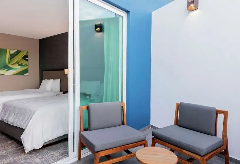 ２ダブルベッドのスタンダードルーム, Hilton Garden Inn Salamanca