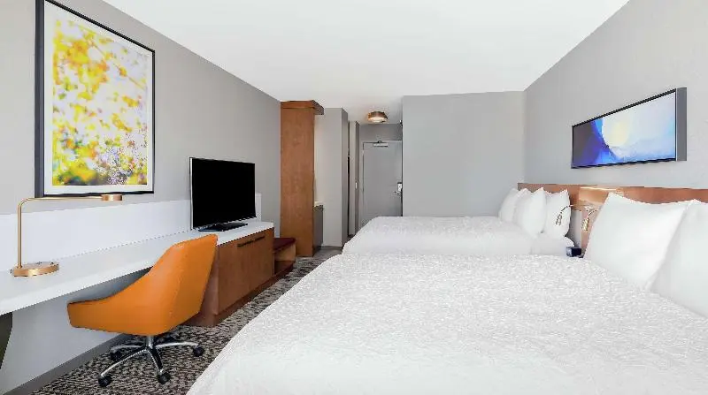 キングサイズベッドのスタンダードルーム, Hilton Garden Inn Salamanca