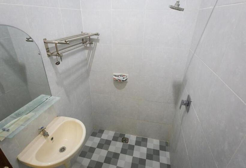 수피리어 룸, Lestari